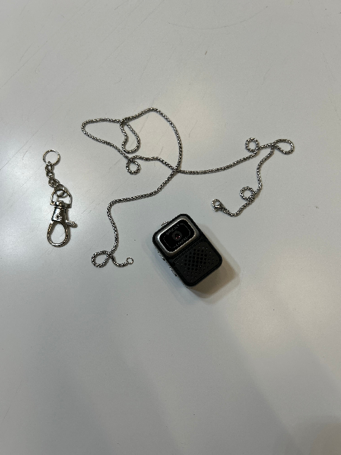Mini Caméra Espion – Ultra Discrète à Porter en Collier 1
